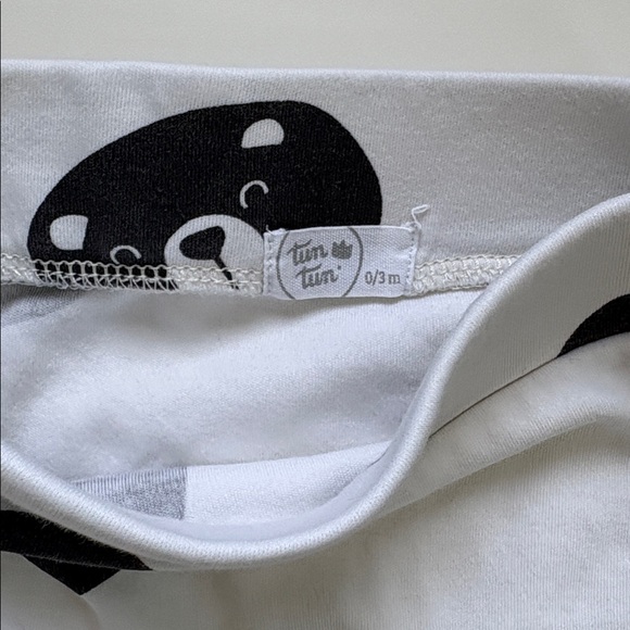 Tun Tun Welcome Home Baby 2 piece set black white bears 0-3 months neutral - Picture 7 of 7